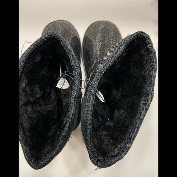 NEW Sasha Taylor Women’s Slip On Rhinestone Faux Fur Boots Black 7, 8 - Picture 3 of 9